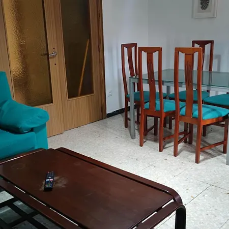 Casa De Pueblo Con Terraza Cerca De Zaragoza Holiday home Lumpiaque